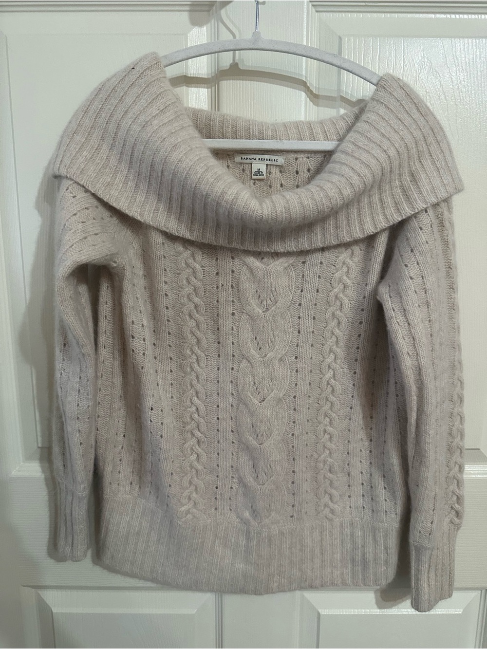 Banana Republic Light Cream Cowl neck Cable Knit Wool Angora Rabbit Sweater M